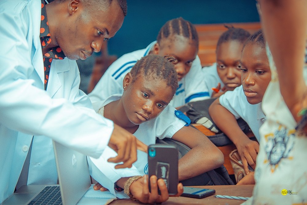 Formation à l’utilisation de l’application KELASII à l’école MERIBA